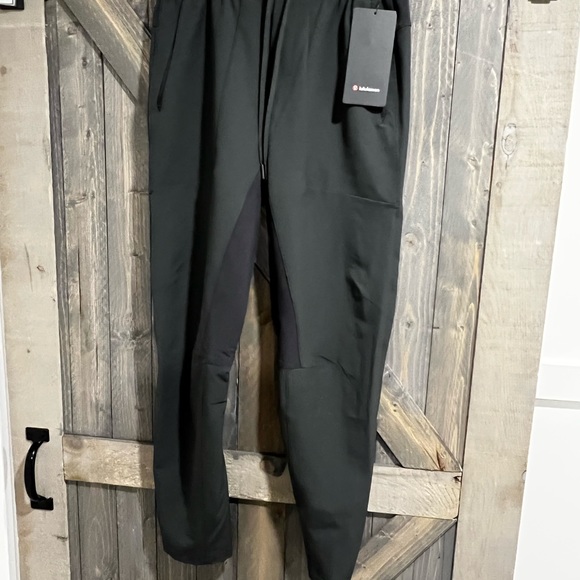 COPY - Lululemon mens License to Train Pants - Picture 10 of 10